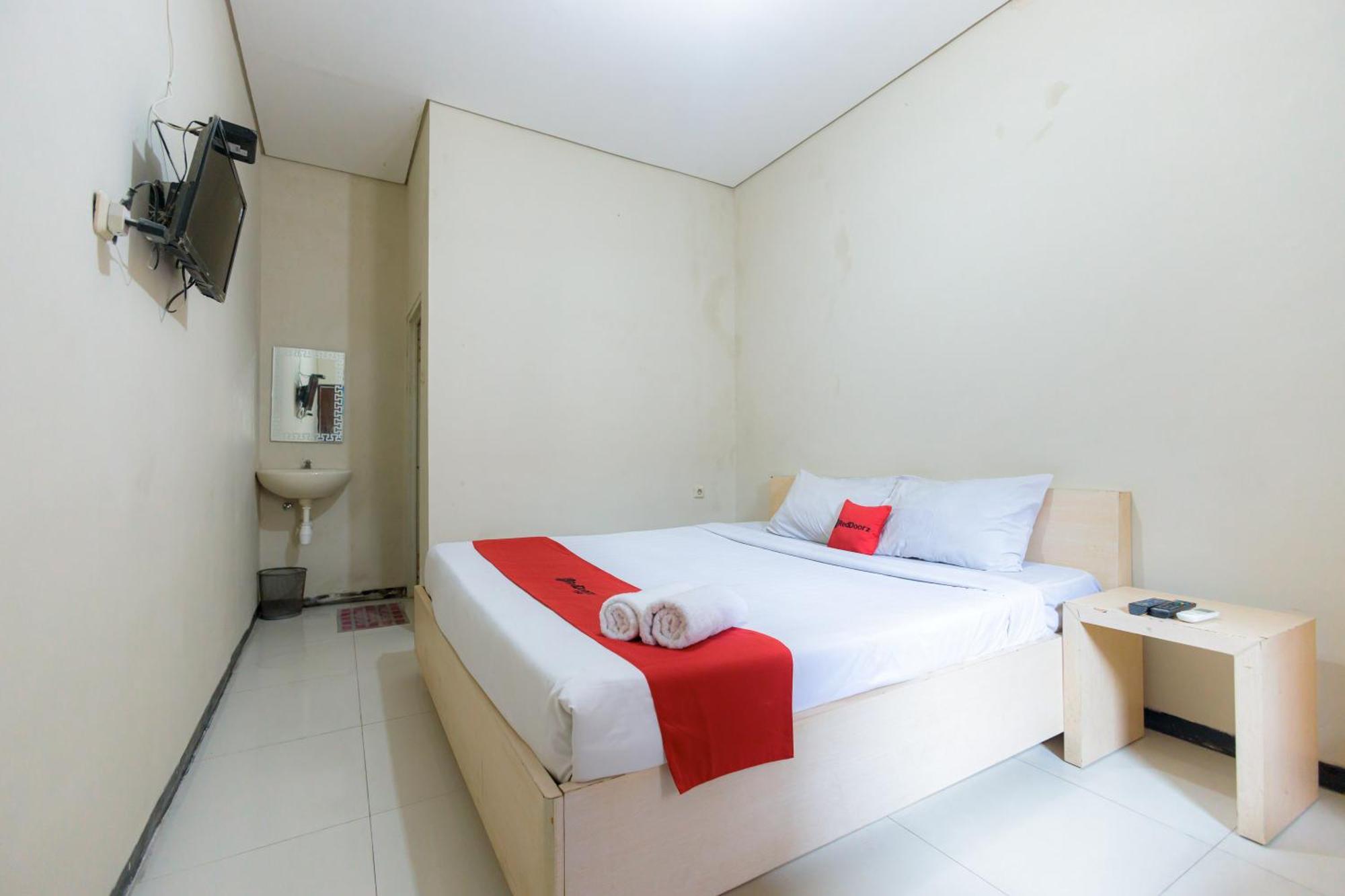 Reddoorz At Osuko Residence Sukomanunggal Jaya Sorabaya Extérieur photo