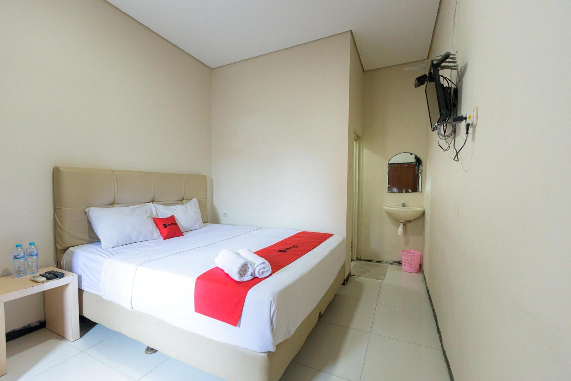 Reddoorz At Osuko Residence Sukomanunggal Jaya Sorabaya Extérieur photo